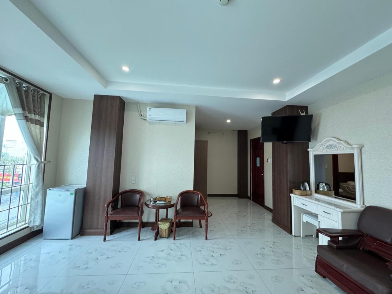 Thanh Dat Hotel Bac Lieu Esterno foto