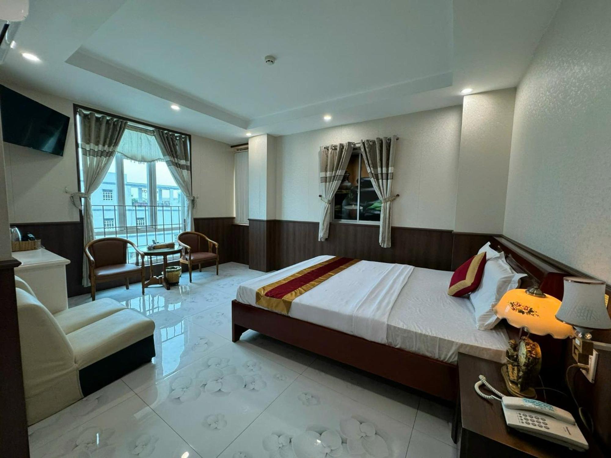 Thanh Dat Hotel Bac Lieu Esterno foto