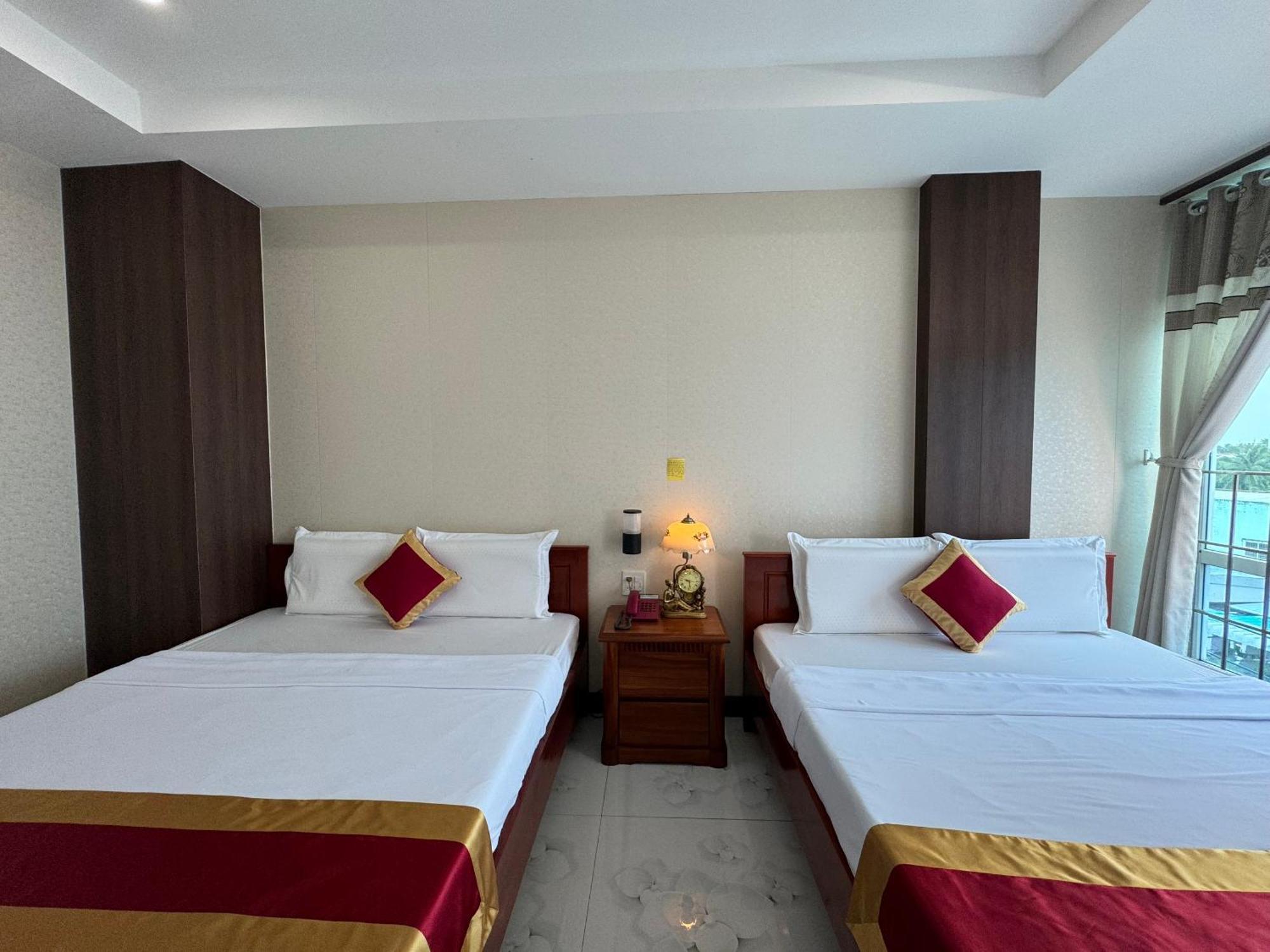 Thanh Dat Hotel Bac Lieu Esterno foto