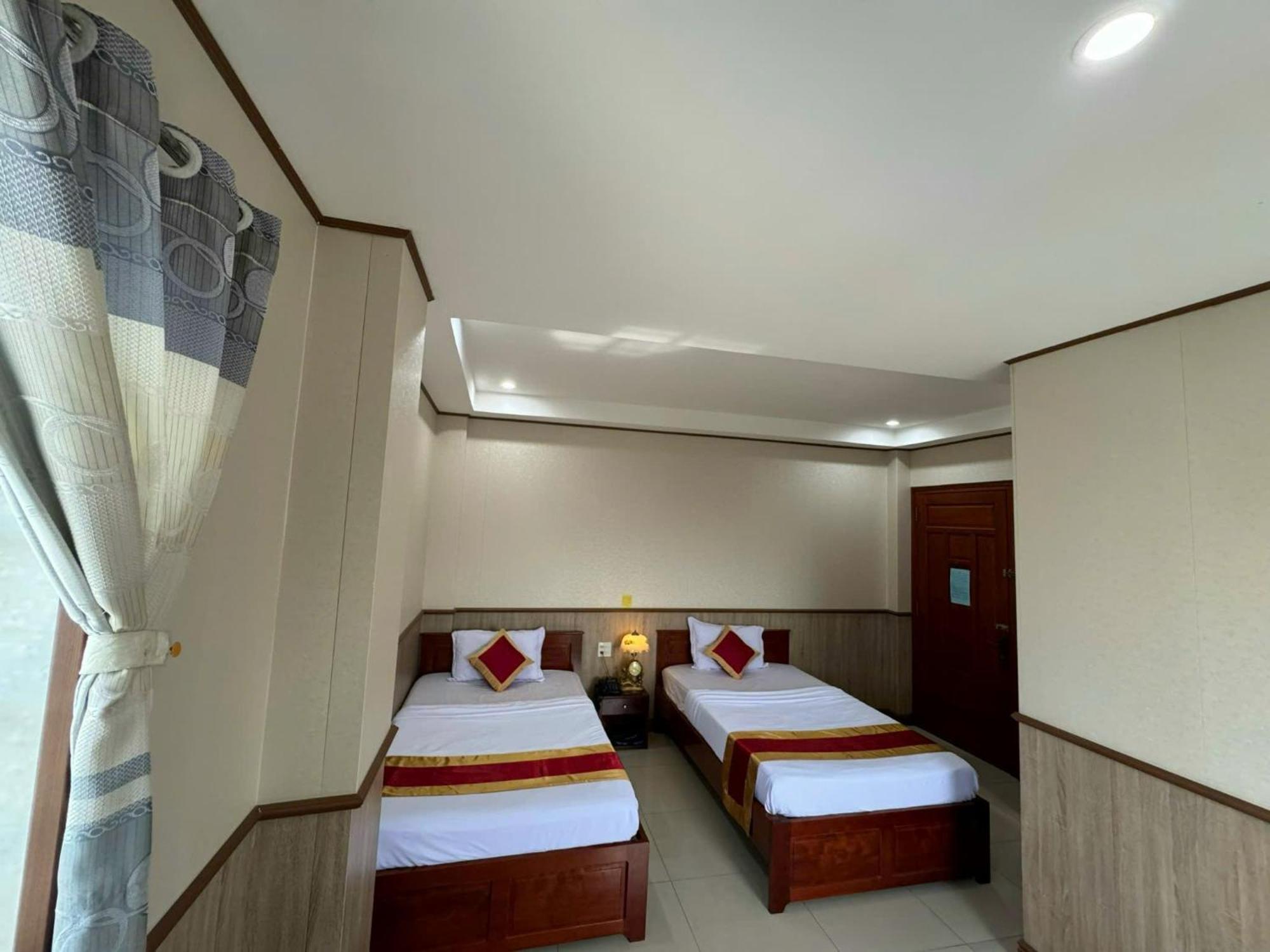 Thanh Dat Hotel Bac Lieu Esterno foto