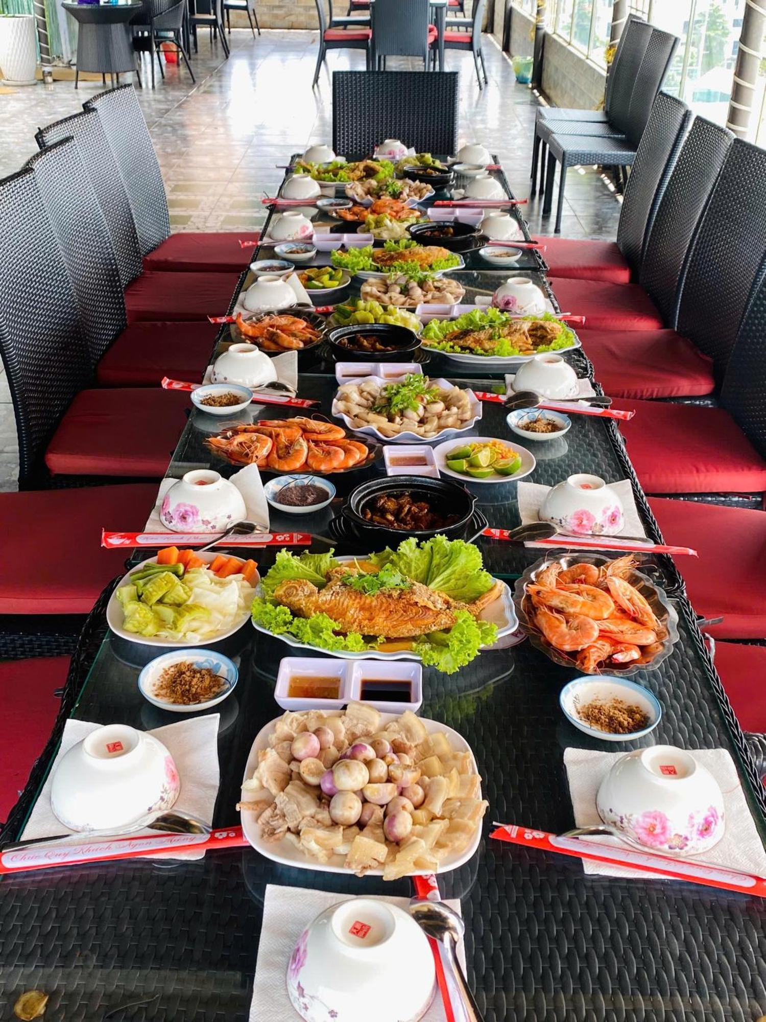 Thanh Dat Hotel Bac Lieu Esterno foto